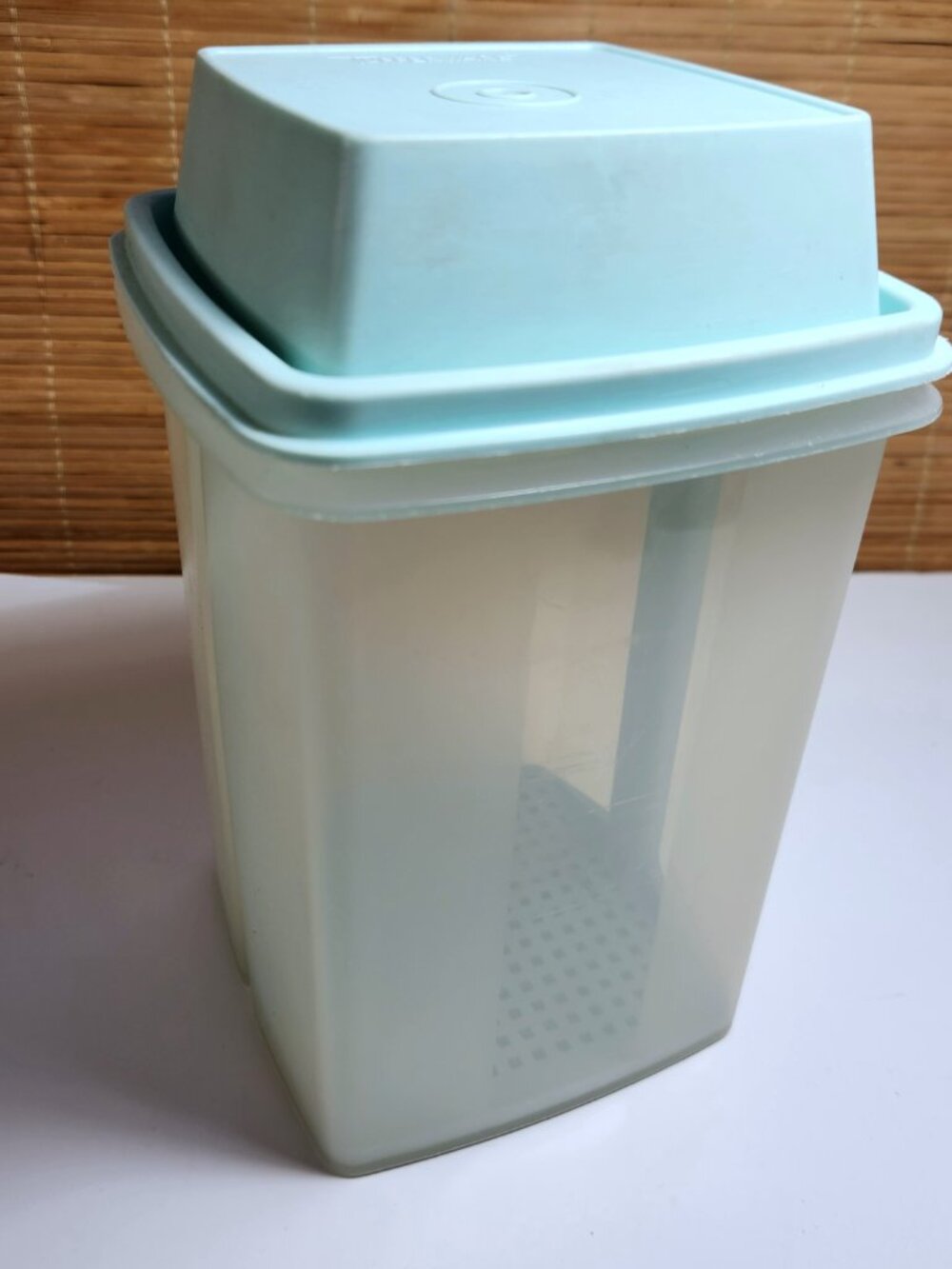 Vintage Tupperware Pick A Deli Pickle Keeper Mint Green 1560 Strainer Retro 70s